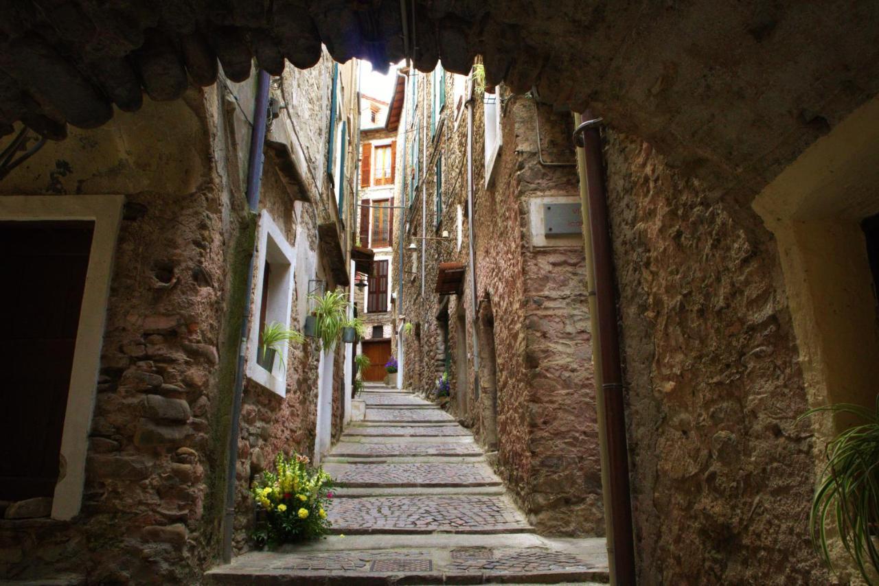 La Casa Degli Alberi Villa Dolceacqua Exterior photo
